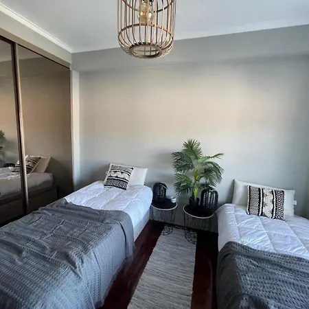 Surf Retreat Caparica