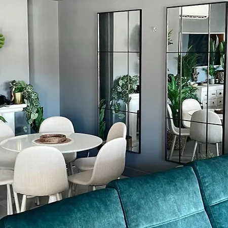 Surf Retreat Apartment *